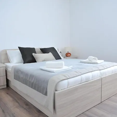 Crowonder Villa Nina Zadar