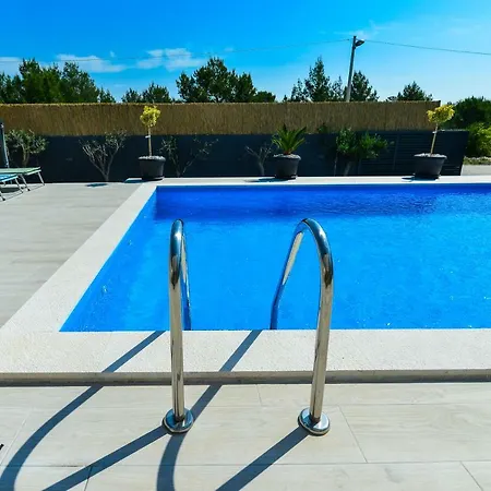 Crowonder Villa Nina Zadar